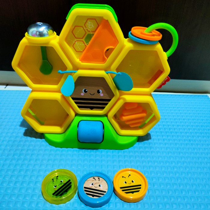 Preloved New fisher price busy activity bee hive mainan edukasi anak - preloved