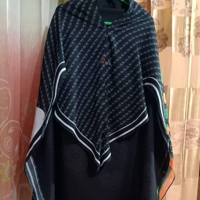 Khimar sisesa warna hitam