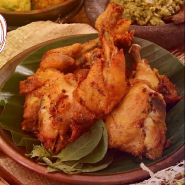

Ayam goreng