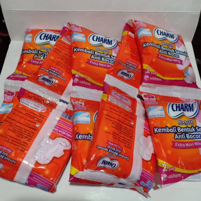 Pembalut charm extra maxi wing 1 renteng