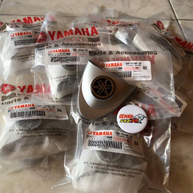 Emblem Depan Fiz R Original Yamaha