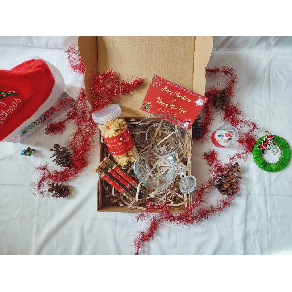 

Christmas Hampers C / Hampers Natal / Hampers Cookies / Tea Gift Set / Custom Hampers / Kado Natal / Hampers Kue Kering / Gift Box