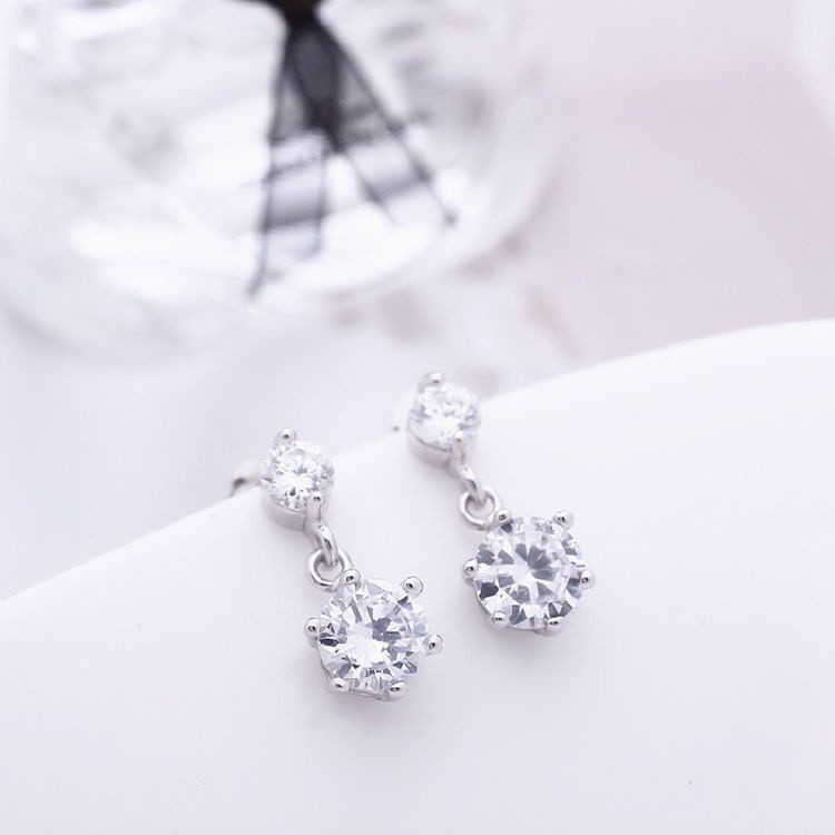 1 Pasang Anting Tusuk Sterling Silver 925 Hias Berlian Imitasi Ala Korea untuk Wanita