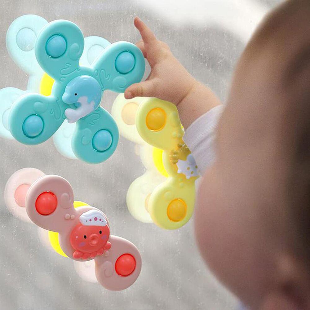 NEEDWAY Mainan Bayi Spin Top Mandi Kerincingan Teether Kartun Anak Edukasi Permainan Bayi Gyroscope Edukasi Anak Laki-Laki Anak Mandi Sucker Spinner