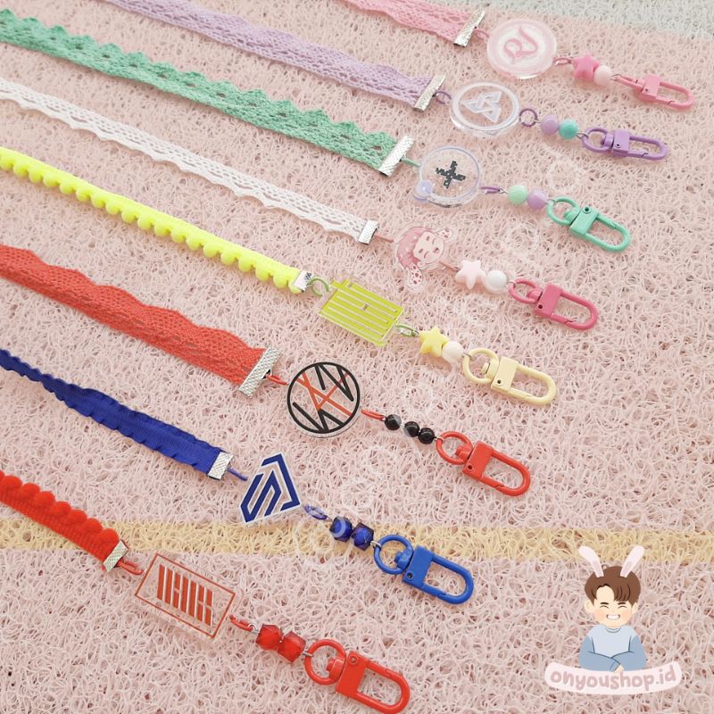 FANDOM STRAP MASK [Pre Order] Super Junior, Red Velvet, Stray Kids, Ikon, NCT, Onew, TXT, Seventeen
