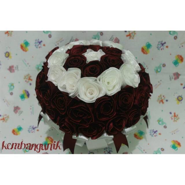 Bucket bunga/hand bucket/ bunga tangan/ wisuda/pengantin/ wedding/ hand bucket murah cantik