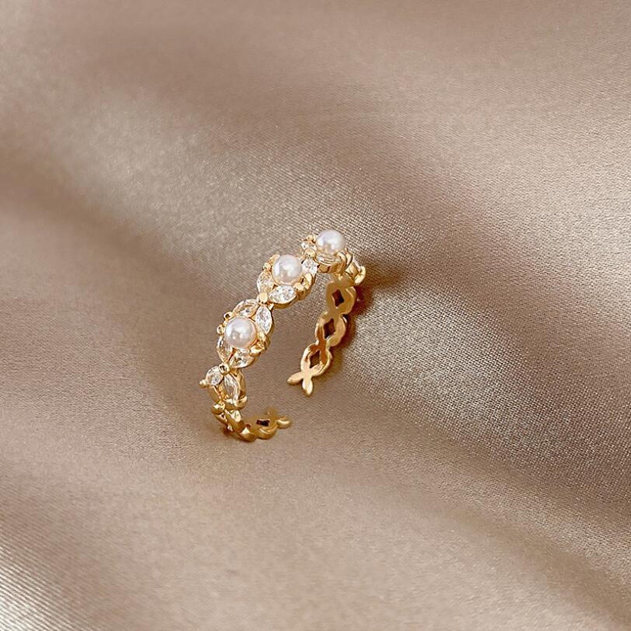 Cincin Baja Titanium Emas Mutiara Berlian Mewah Yang Elegan Perhiasan Fashion Wanita Rings Adjustable Size