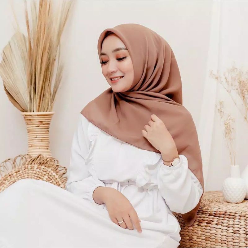 JILBAB SEGI EMPAT POLLY COTTON PREMIUM SQUARE HIJAB