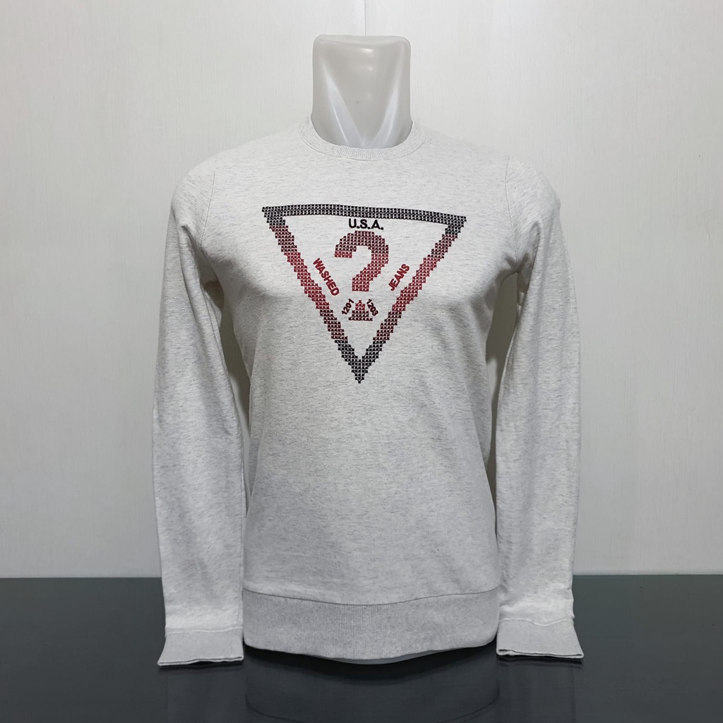 Baju Kaos Sweater Wanita GUESS - Size M - Lebar Dada 46 cm - Original 100%