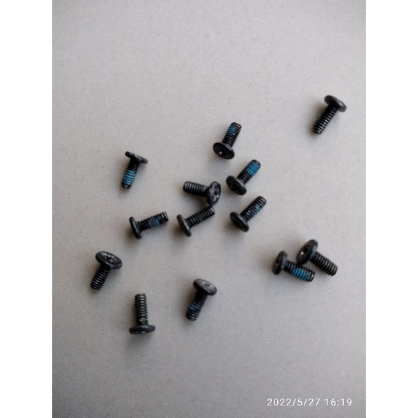 baut laptop toshiba satelite L645 harga satuan