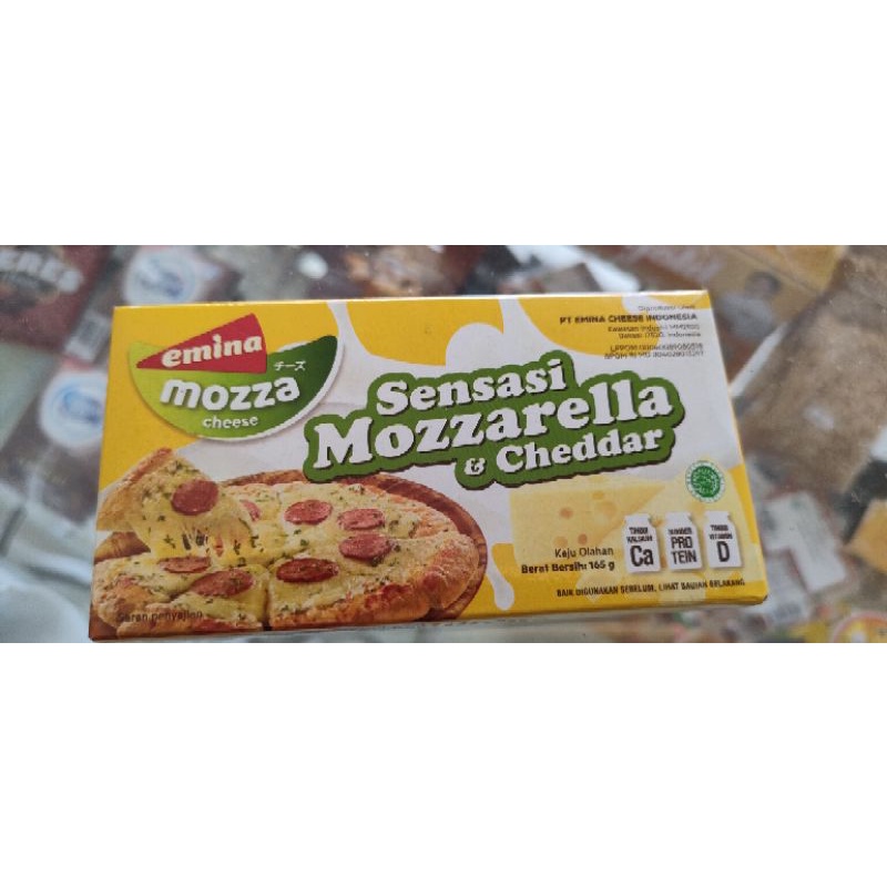 

Keju Emina Mozzarella Cheddar 165 Gram