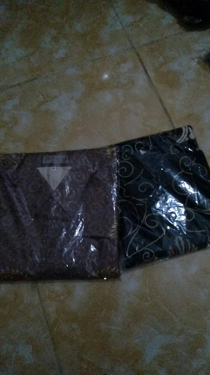 Kemeja Batik Pria Lengan Panjang Semi Sutra Prada