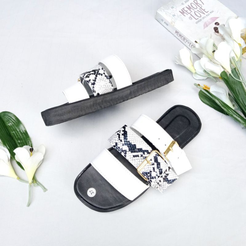 ARSY SANDAL