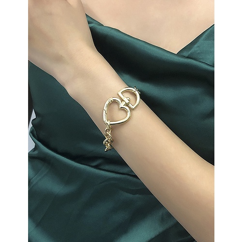 LRC Gelang Tangan Fashion Golden Alloy Chain Love Buckle Bracelet