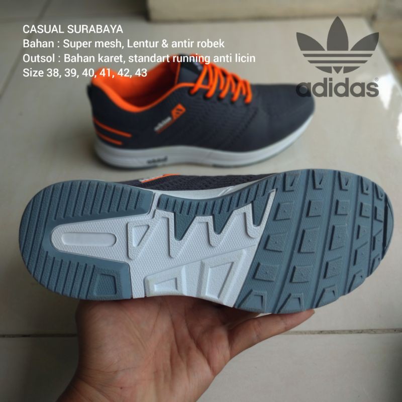 SEPATU SPORT OLAHRAGA ALAS KARET ANTI SELIP SENAM JOGING