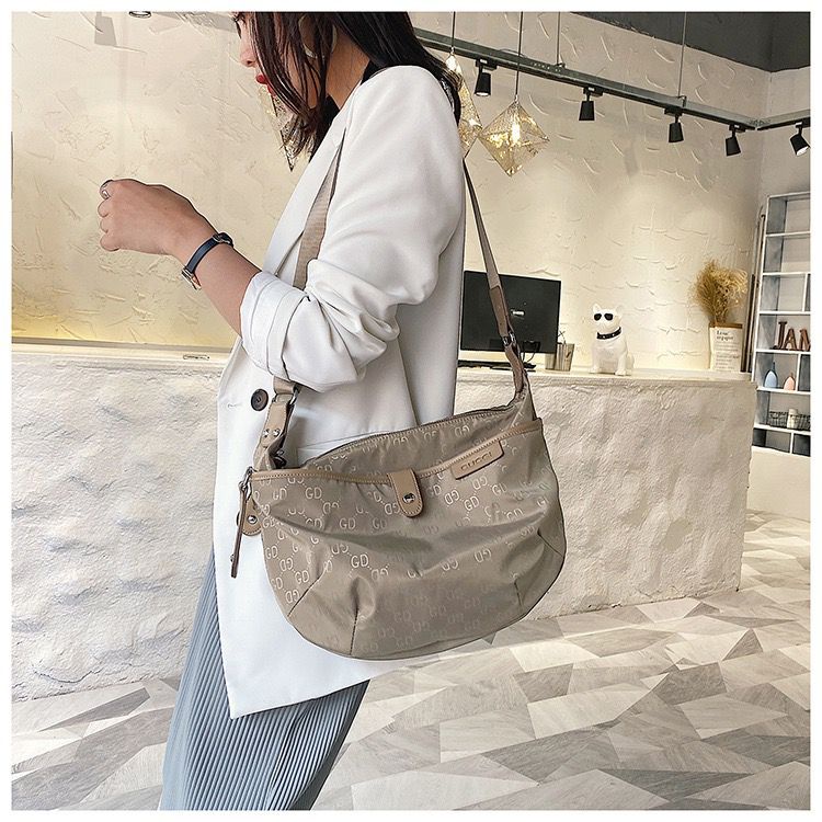 TAS SELEMPANG FASHION IMPORT C5598 TAS SELEMPANG WANITA SIMPLE MURAH TERLARIS TAS WANITA IMPORT