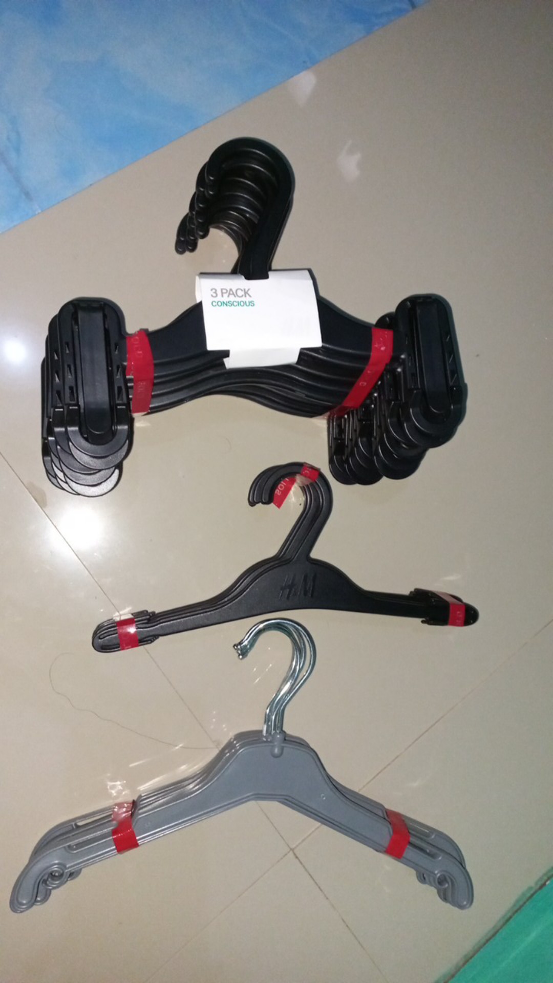 Hanger Abu 1 Pack Isi 6pcs