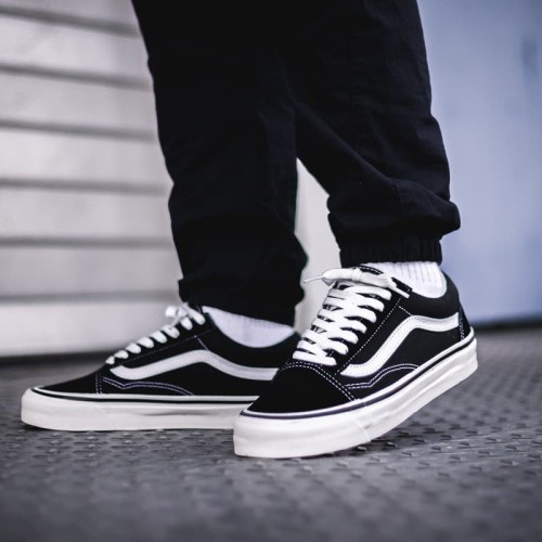 Sepatu Vans Oldskool Black White Size 36-44 Premium Quality Made In China