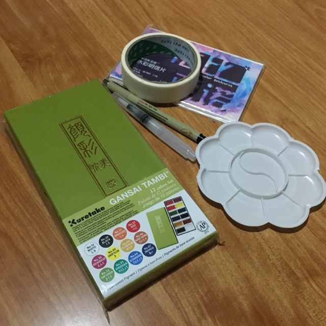 

Kuretake Gansai Tambi 12 Colors FREE 5 ITEMS (NEW)