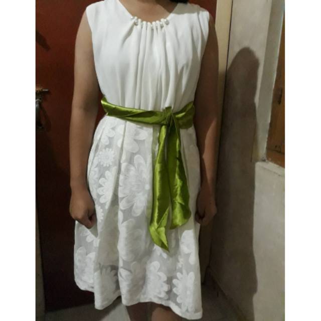 Preloved dress putih