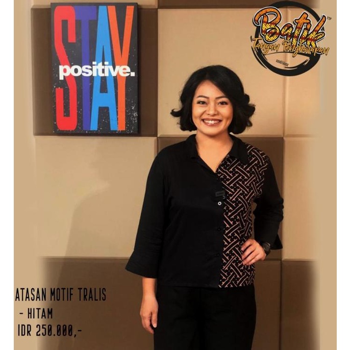 BATIK ATASAN MOTIF TERALIS - TANGAN PENGHARAPAN