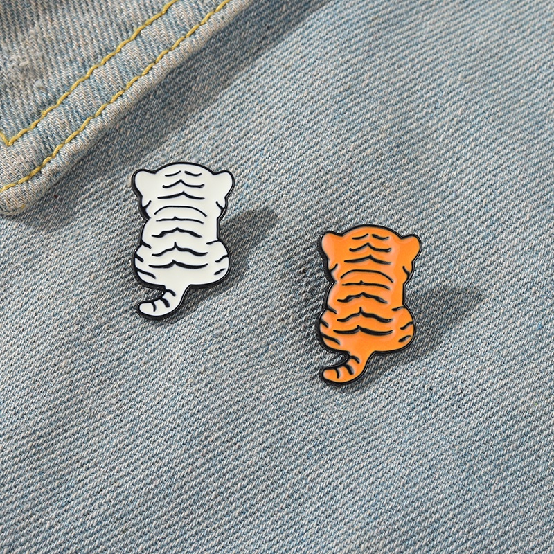 Bros Pin Enamel Bentuk Hewan Harimau 2 Gaya Untuk Hadiah Teman