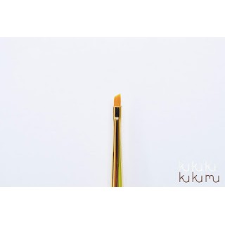 

Maki Art Brush Lotus Small Angular