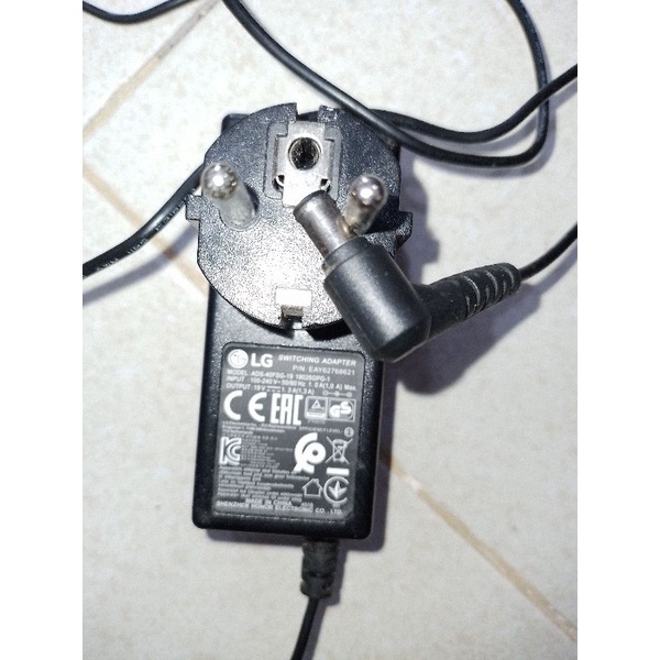 Adaptor Monitor LG 27MK600M