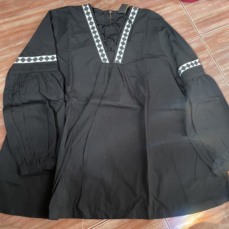 Atasan top blouse monel hitam