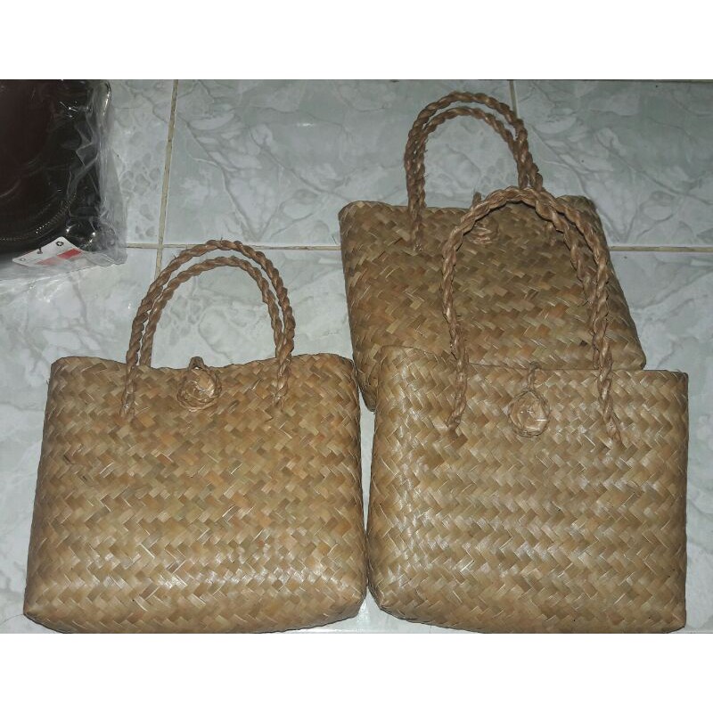 Tas Anyaman asli kalimantan