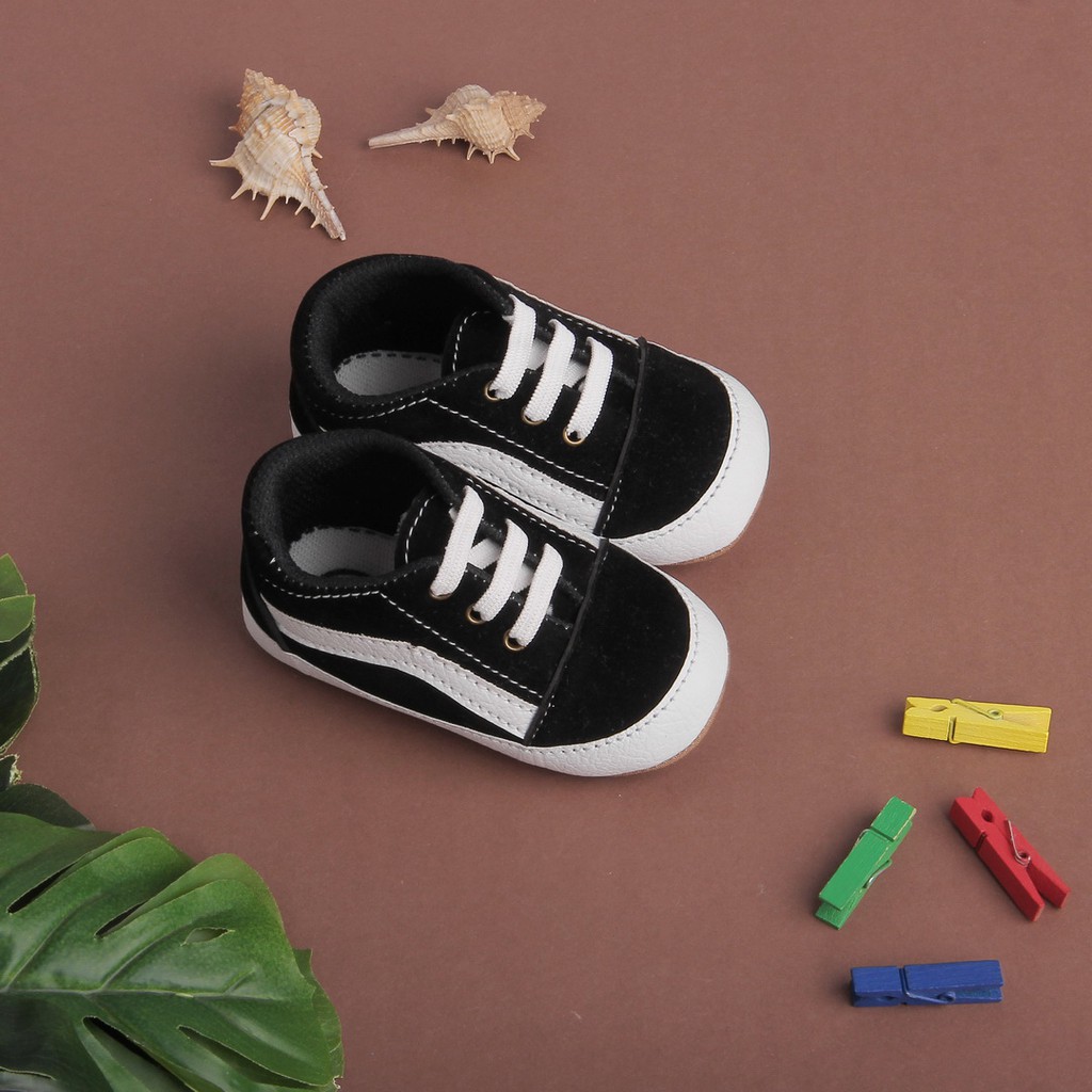 Sepatu Baby Unisex Usia 0-9 Bulan Lucu dan Ringan NB