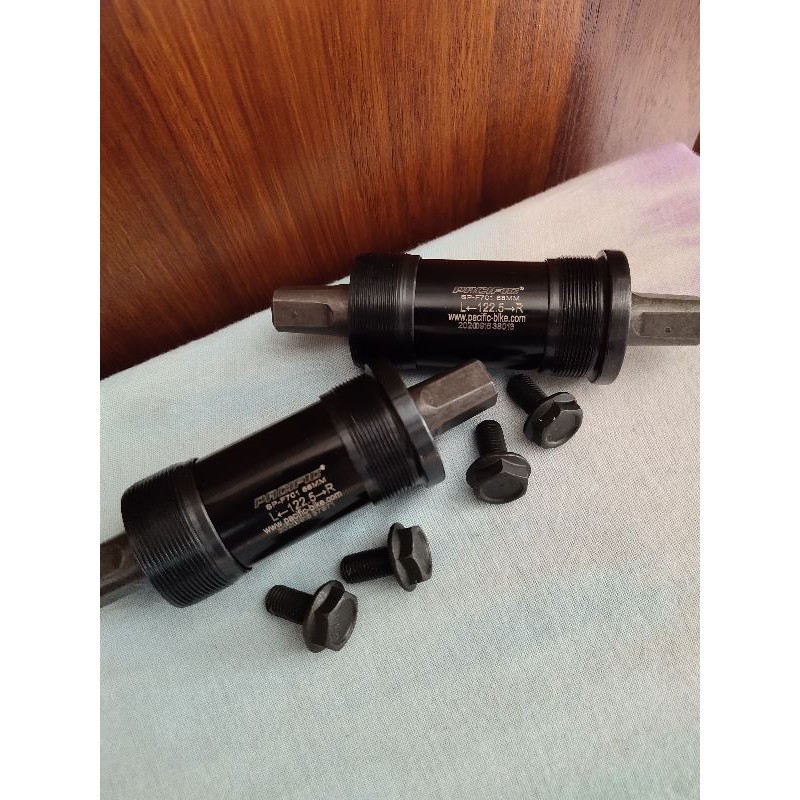 BB ( Botton bracket ) sepeda pasific 122