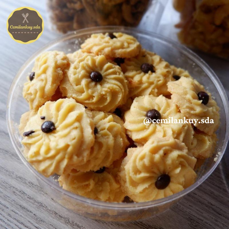 

Kue Semprit Ori atau Kue Mawar / Kue Semprit Coklat / Kue Kering Lembut dan Enak