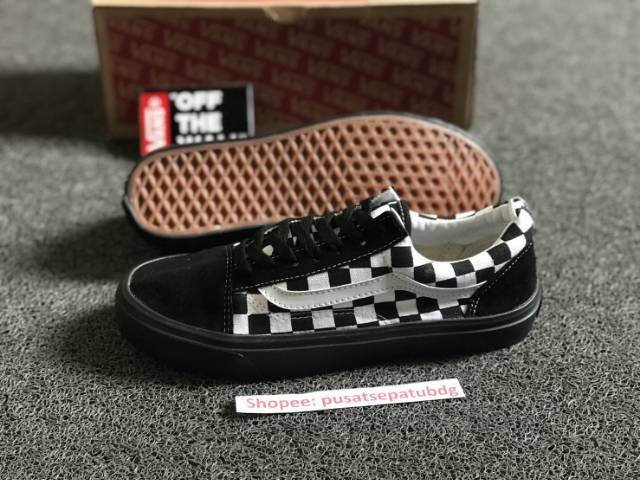 VANS OLDSKOOL CHECKERBOARD BLACK WHITE