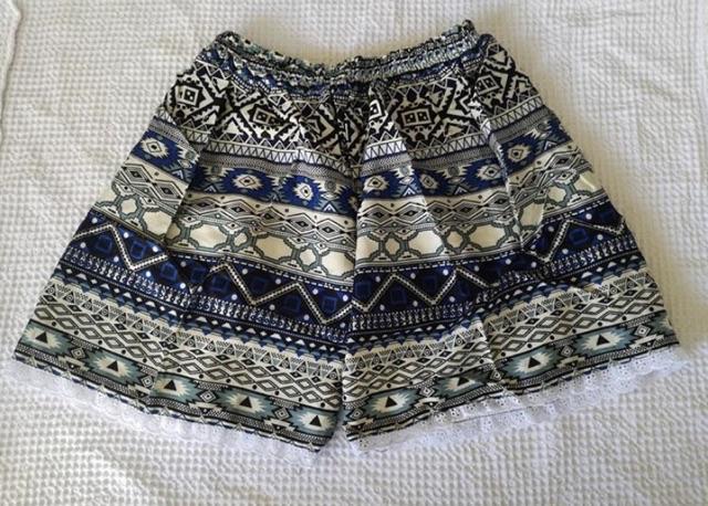 Celana Pendek Renda Bali