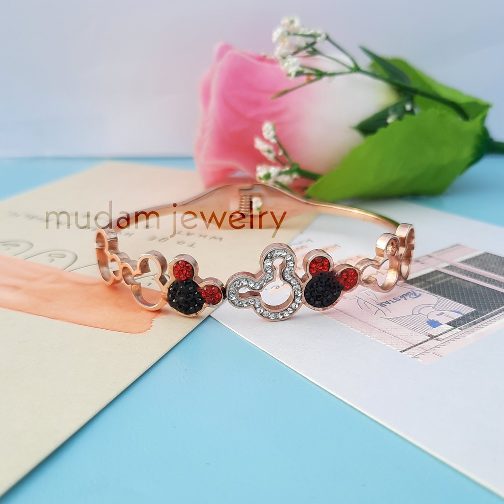 Gelang Bangle Titanium Karakter Mickey And Minnie Warna Rose Gold, Gold dan Silver