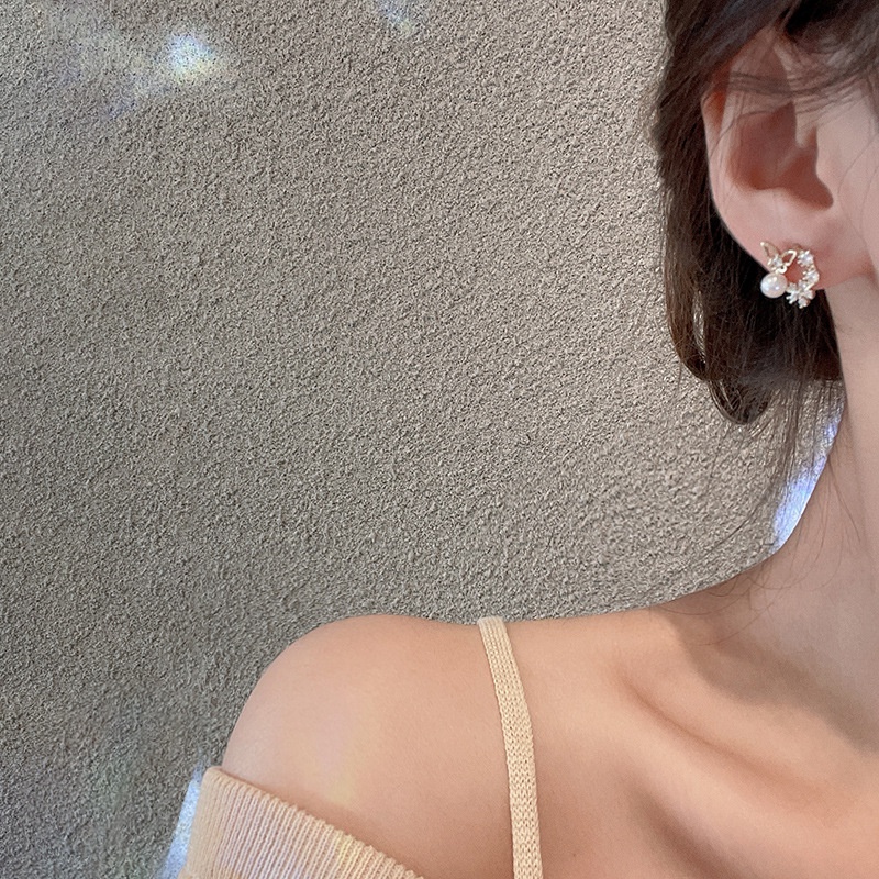 Butterfly Anting Tusuk Desain Kupu-Kupu Hollow Hias Mutiara + Berlian Untuk Wanita