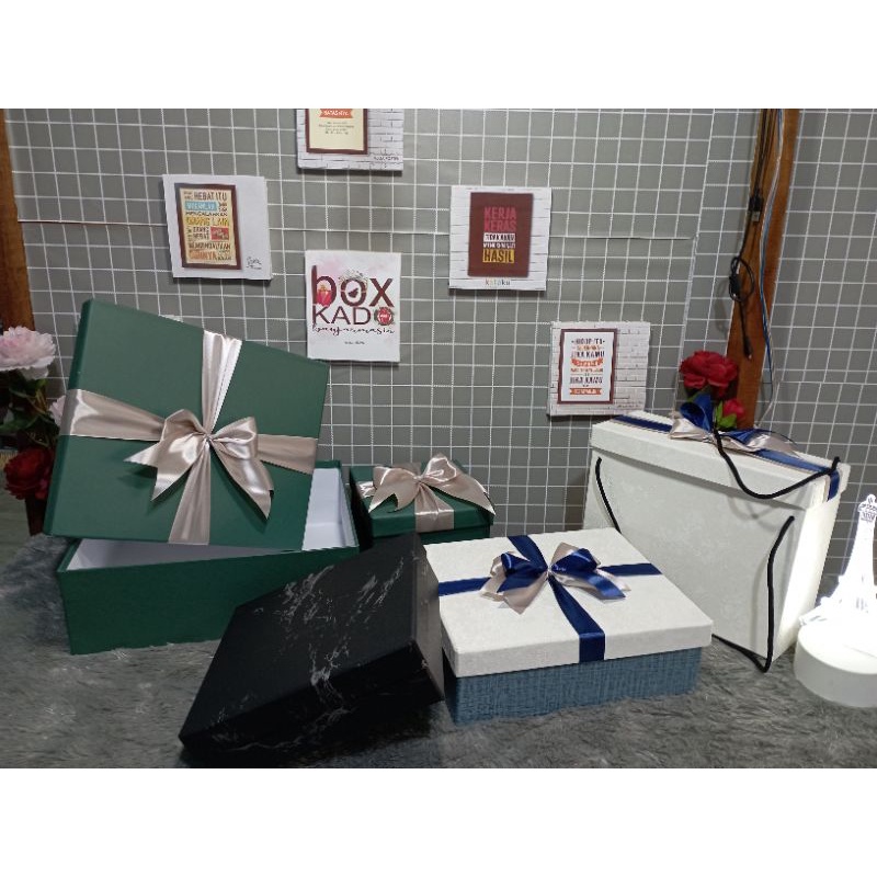 

By box Kado Banjarmasin