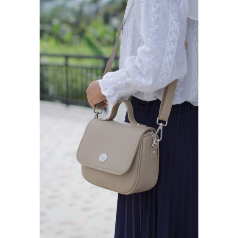 Terbaru Tas Selempang Sandhya original by My Qeena