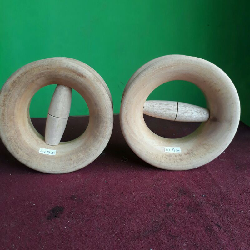 Gulungan kayu kenur layangan Sedang