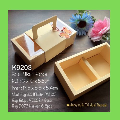 

Box Mooncake Mika Kotak Sekat Kue Bulan Gift Box Dus Tenteng Kardus Handle Kotak Kemasan Kue 19 x 10 x 5.5 cm (10pcs)