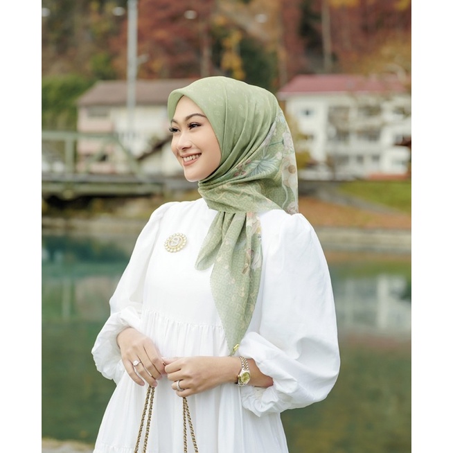 Buttonscarves The Nada Series Si VOAL