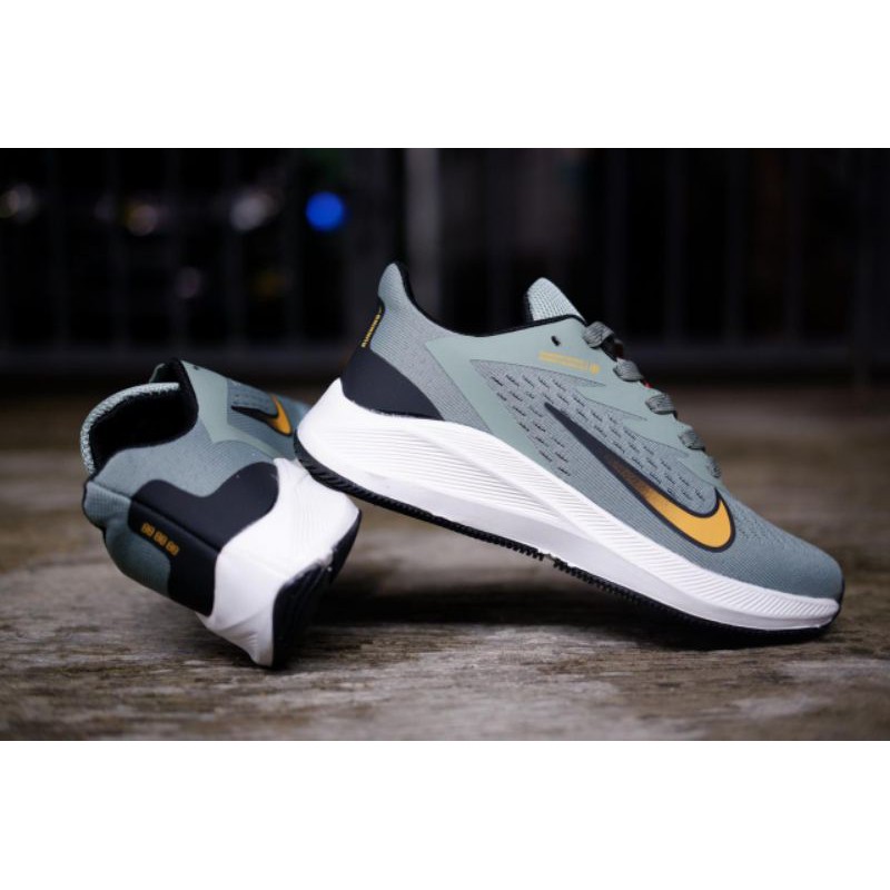 nike zoom imfort men size