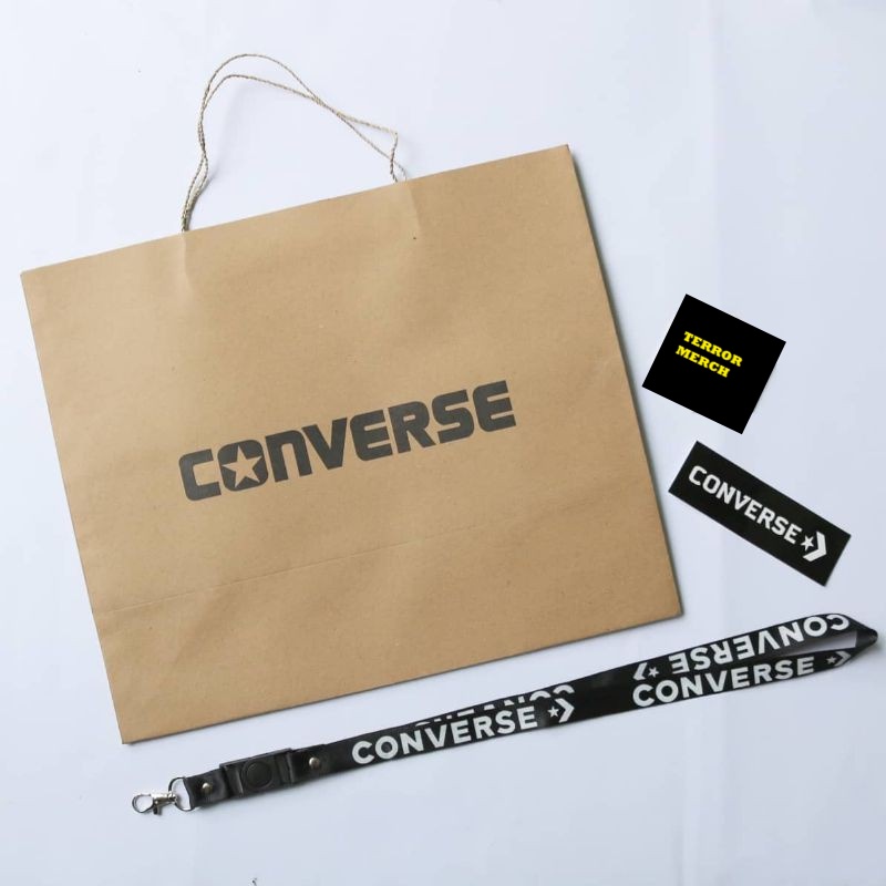 

PAPERBAG CONVERSE + LANYARD