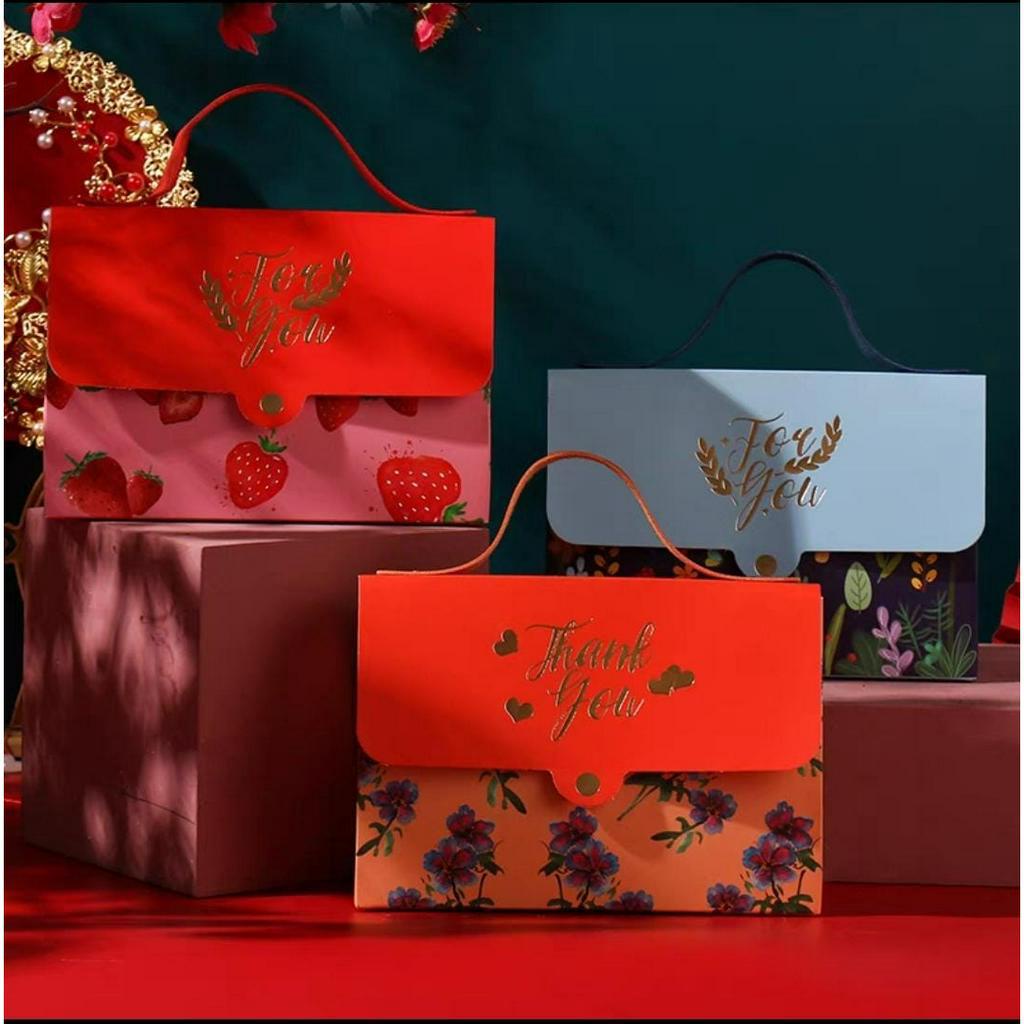 

PAPERBOX/ BOX VITA GABLE VINTAGE FLOWER EDITION / BG08