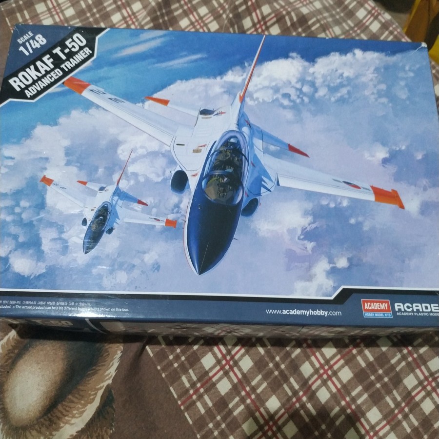pesawat rokaf T-50 advanced trainer 1/48 model kit academy
