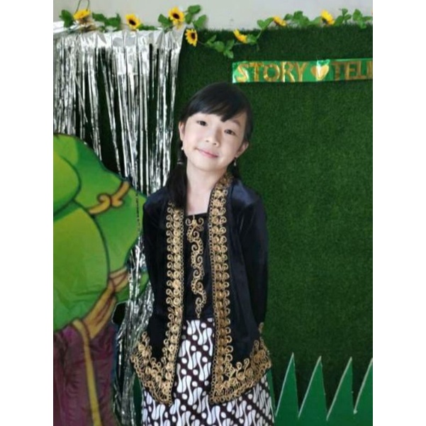 Kebaya beludru anak perempuan size 2 tahun - remaja / baju adat anak perempuan / kebaya anak perempu