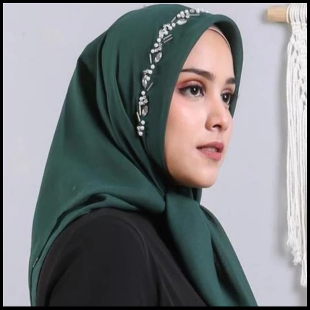 KERUDUNG SEGI EMPAT BELLA SQUARE PAYET/ JILBAB PAYET BELLA SQUARE BAHAN POLLYCOTTON/ HIJAB PAYET-HIJAU BOTOL