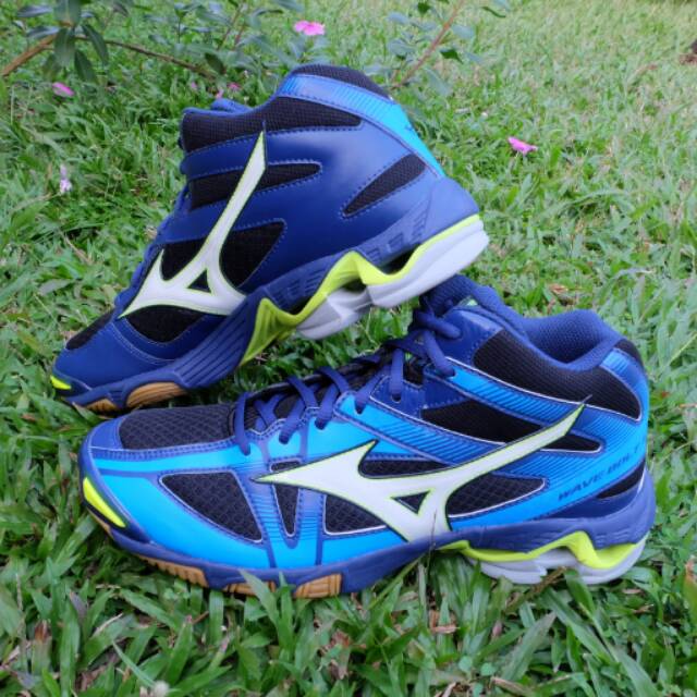 sepatu mizuno bolt 1