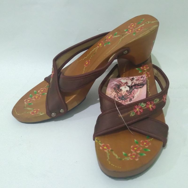 Sandal Wedges Kayu Wanita